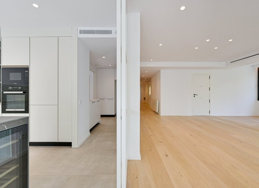 Resale - Apartment - Zona Alta