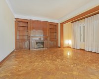 Resale - Apartment - Zona Alta