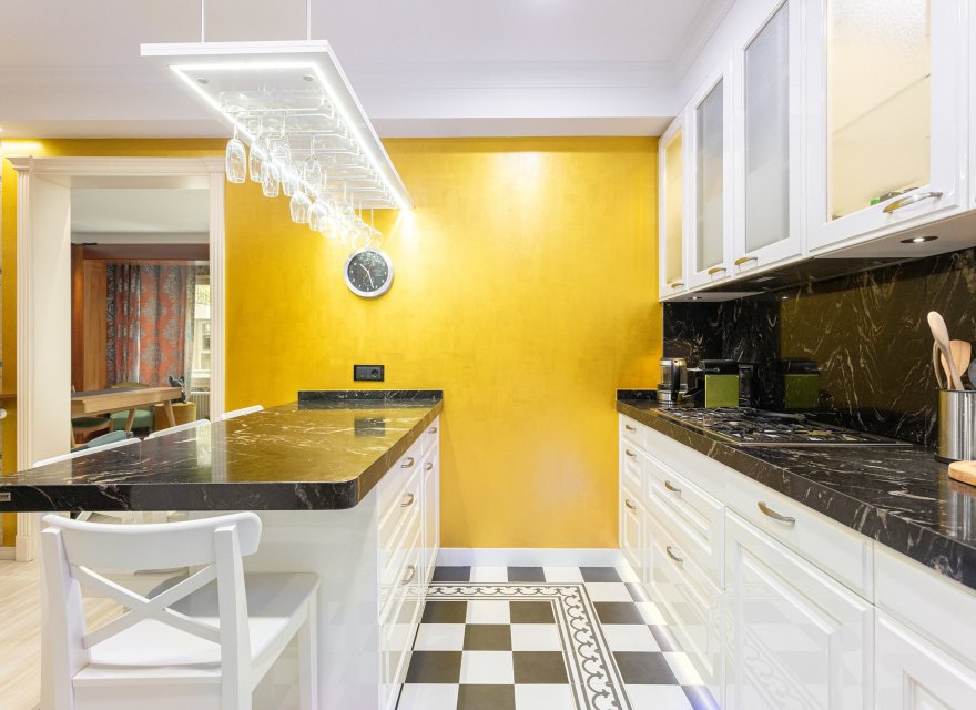 Resale - Apartment - Zona Alta