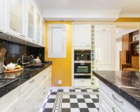 Resale - Apartment - Zona Alta