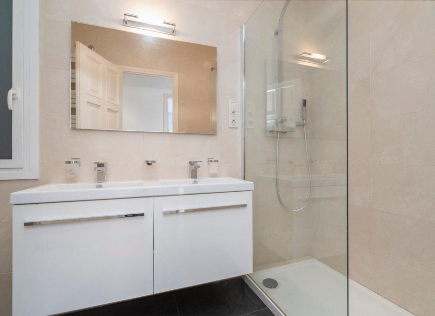 Resale - Apartment - Zona Alta