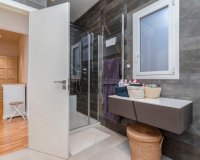 Resale - Apartment - Zona Alta