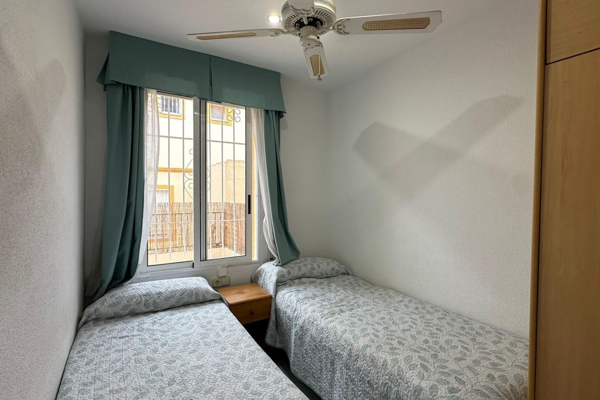 Resale - Bungalow - Orihuela Costa - Los Almendros-la Florida