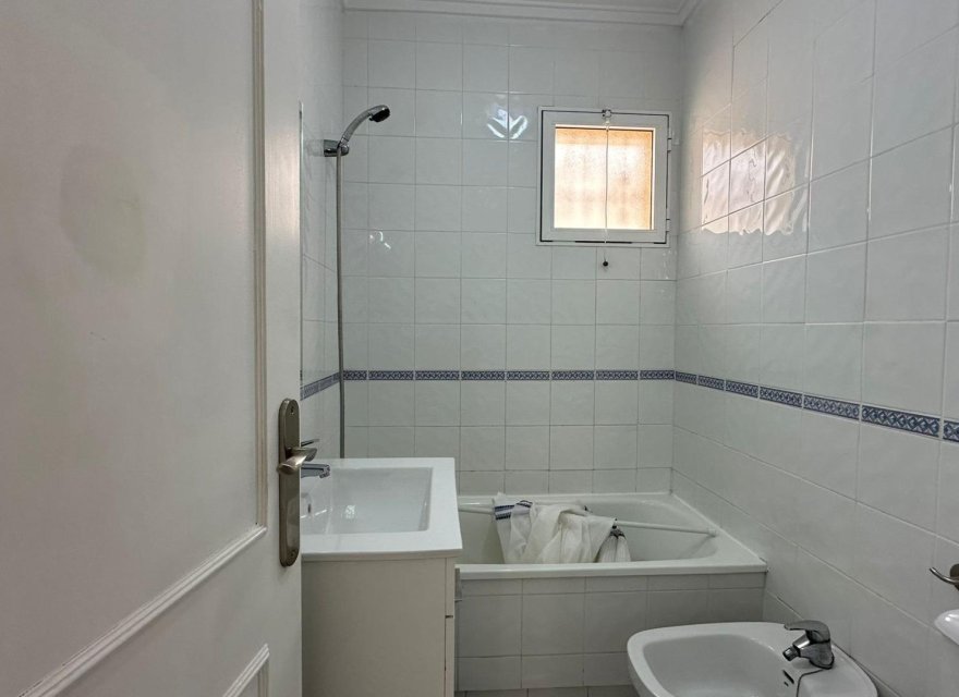 Resale - Bungalow - Orihuela Costa - Los Almendros-la Florida