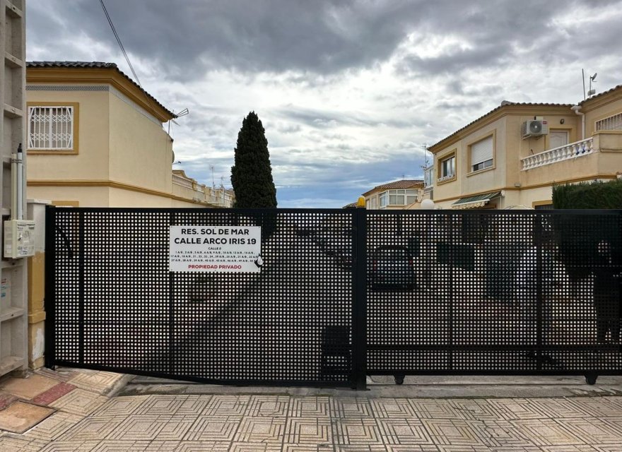 Resale - Bungalow - Orihuela Costa - Los Almendros-la Florida