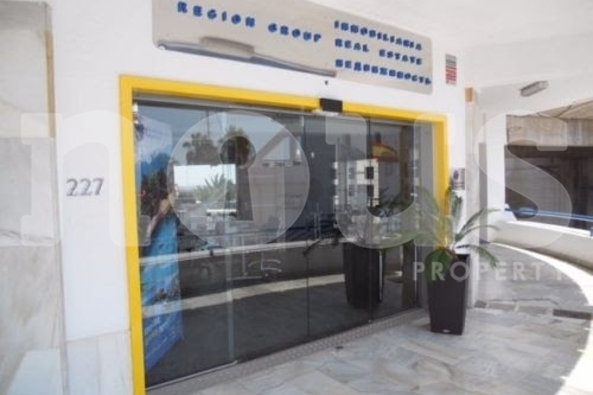 Resale - Commercial - Las Americas (Adeje) - Puerto Colon