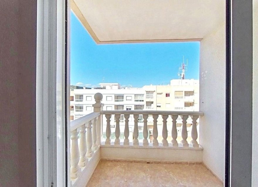 Resale - Commercial - Torrevieja