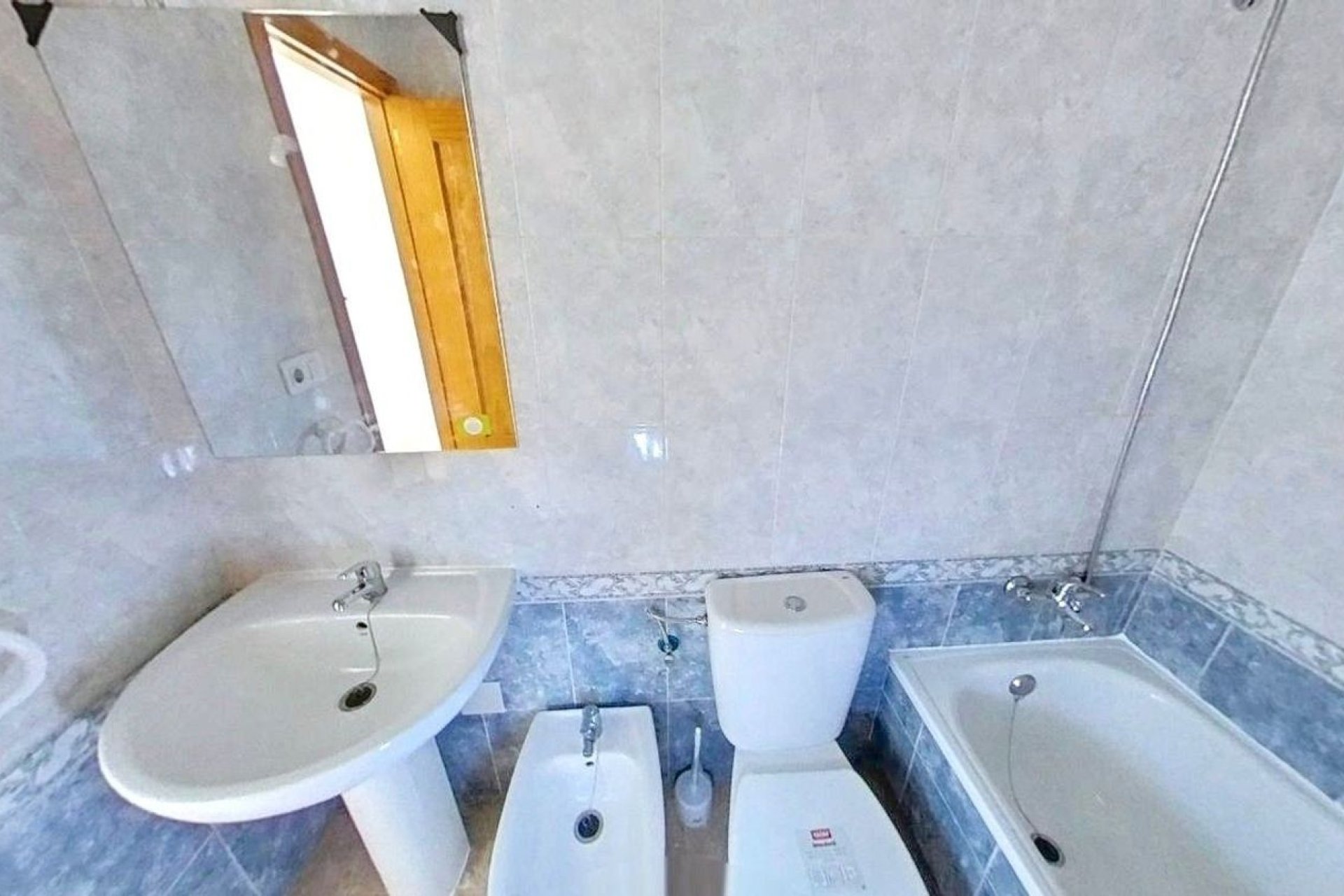 Resale - Commercial - Torrevieja