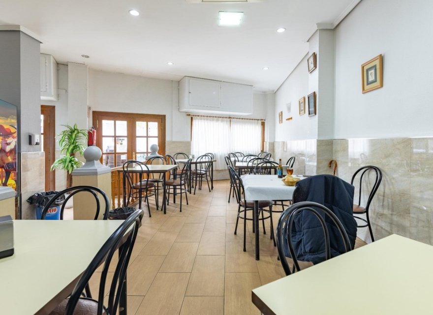 Resale - Commercial - Valencia - Benimamet