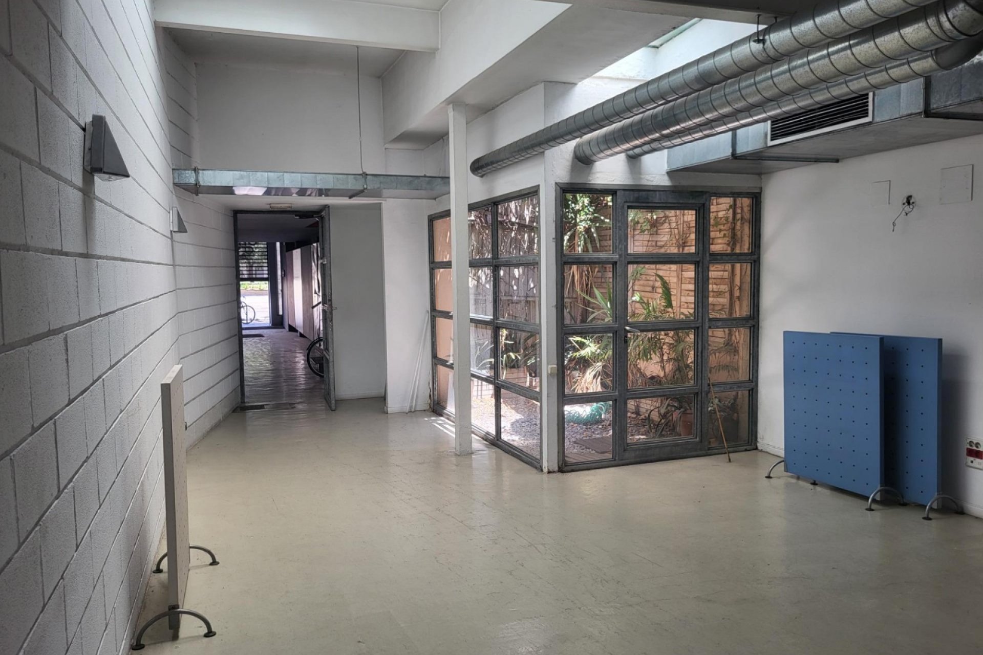 Resale - Commercial - Valencia