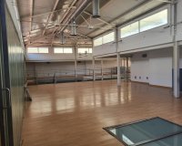 Resale - Commercial - Valencia