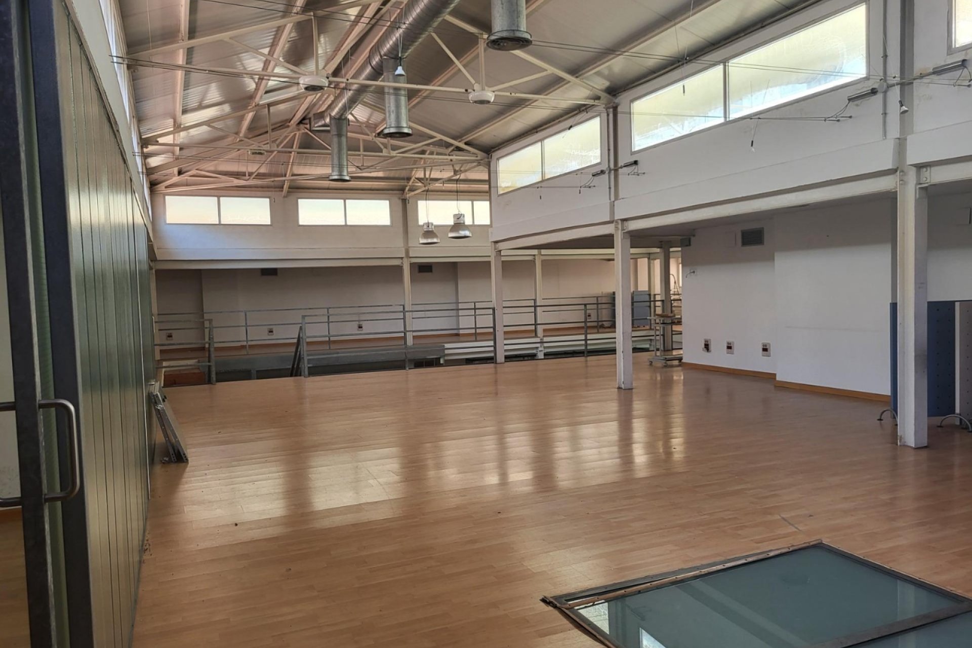 Resale - Commercial - Valencia