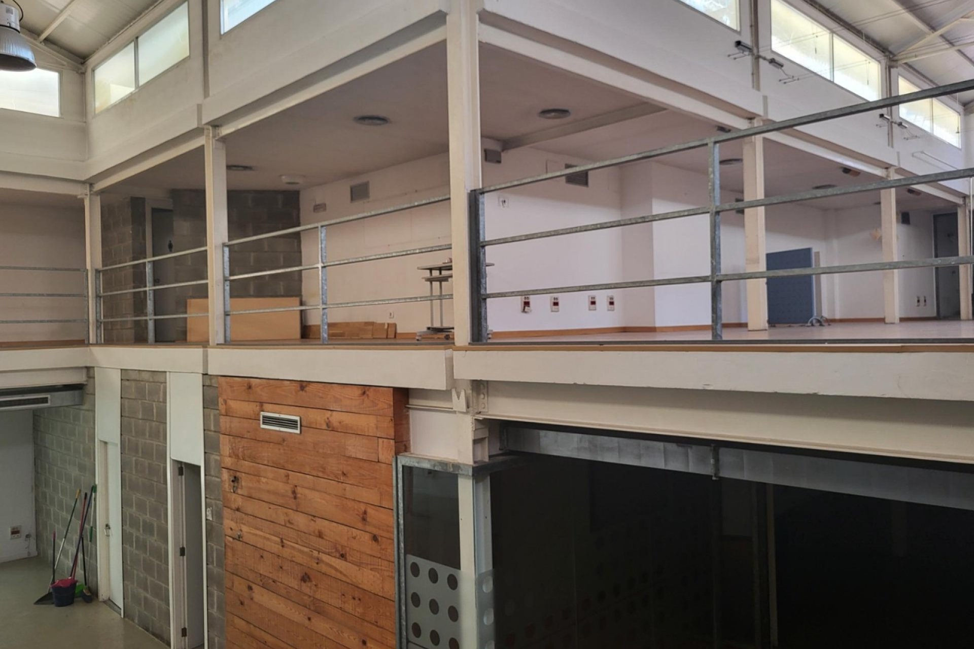 Resale - Commercial - Valencia