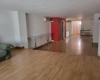 Resale - Commercial - Valencia
