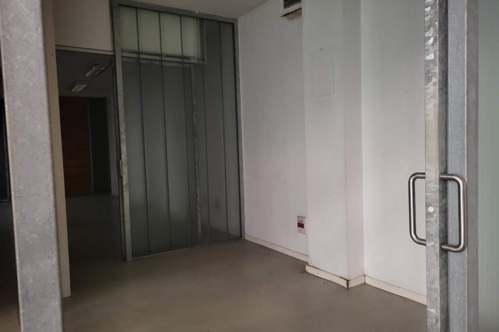 Resale - Commercial - Valencia