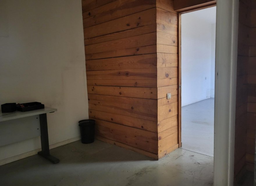 Resale - Commercial - Valencia