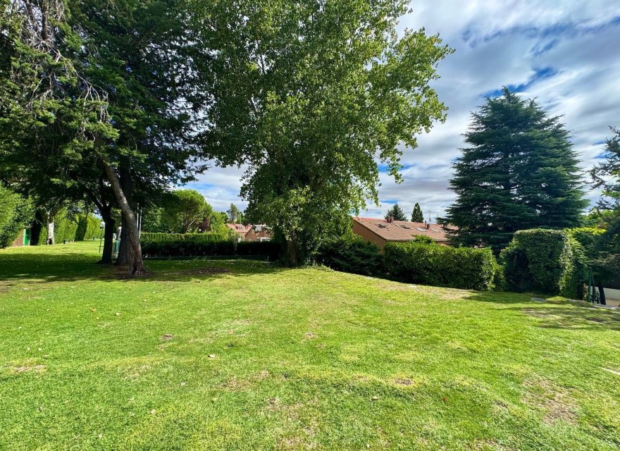 Resale - Duplex - Madrid - La Moraleja