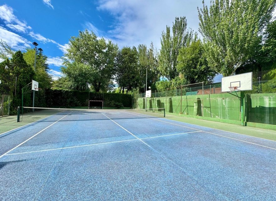 Resale - Duplex - Madrid - La Moraleja