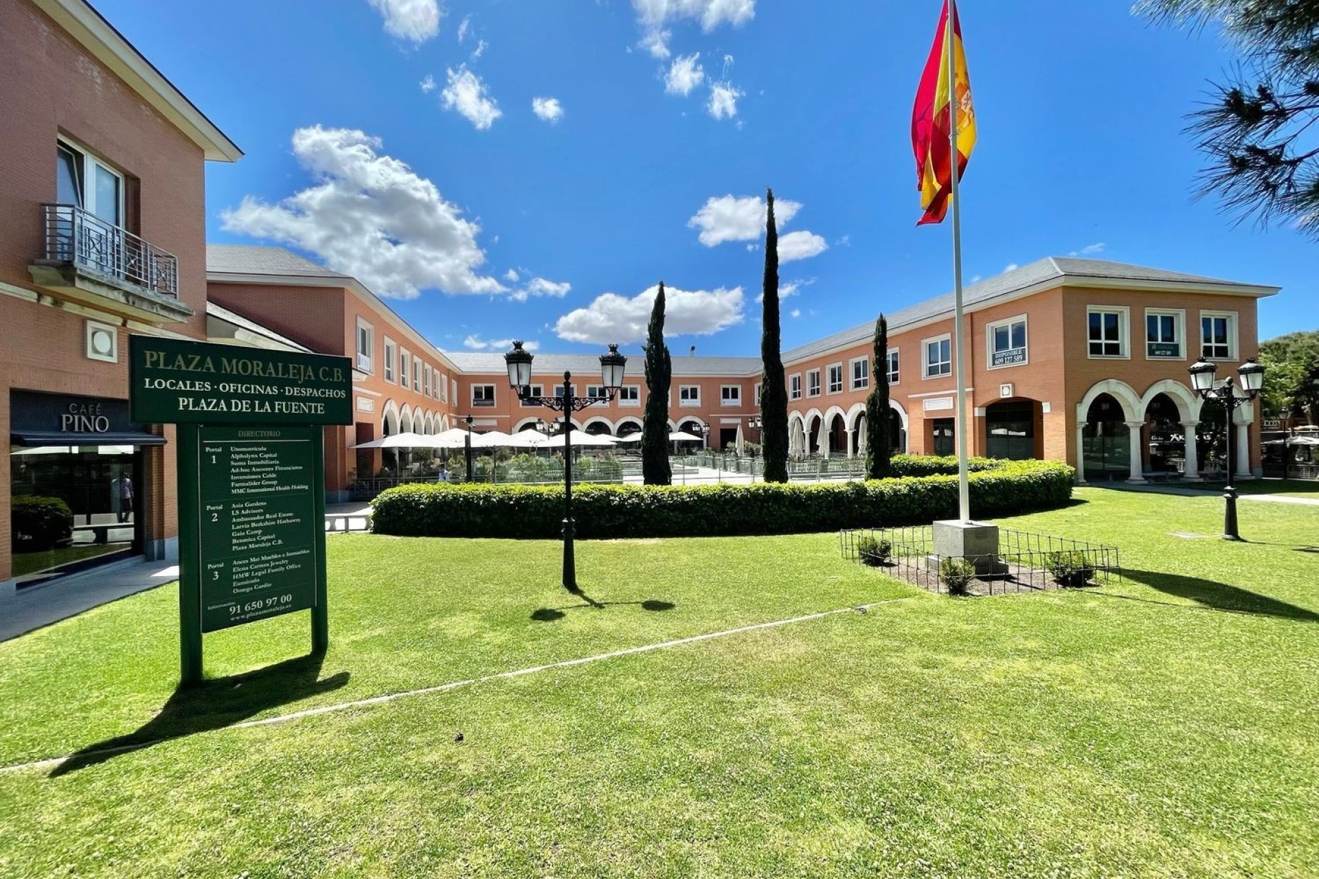 Resale - Duplex - Madrid - La Moraleja