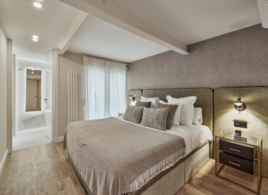 Resale - Duplex - Madrid