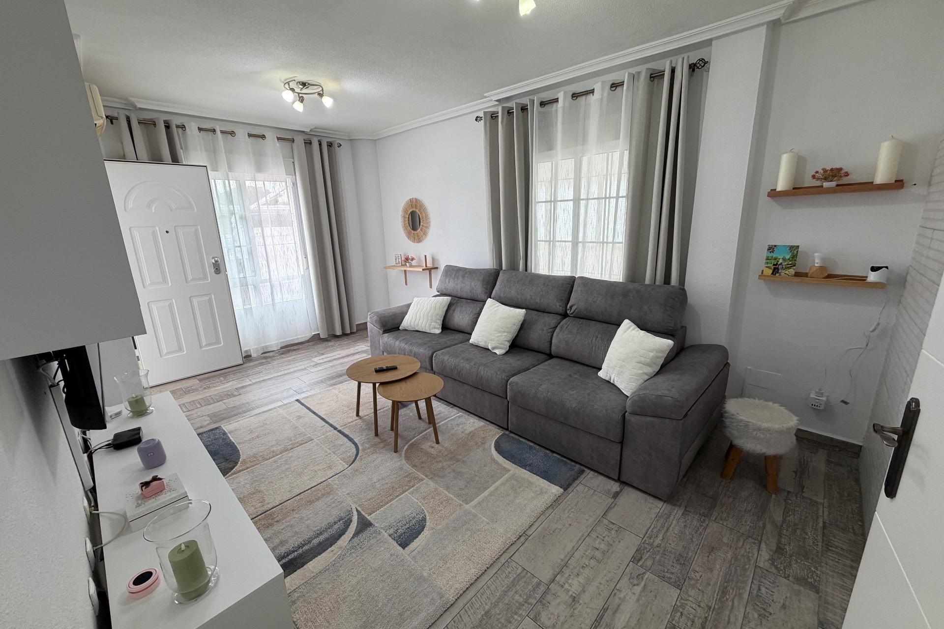 Resale - Duplex - Orihuela Costa - La Zenia