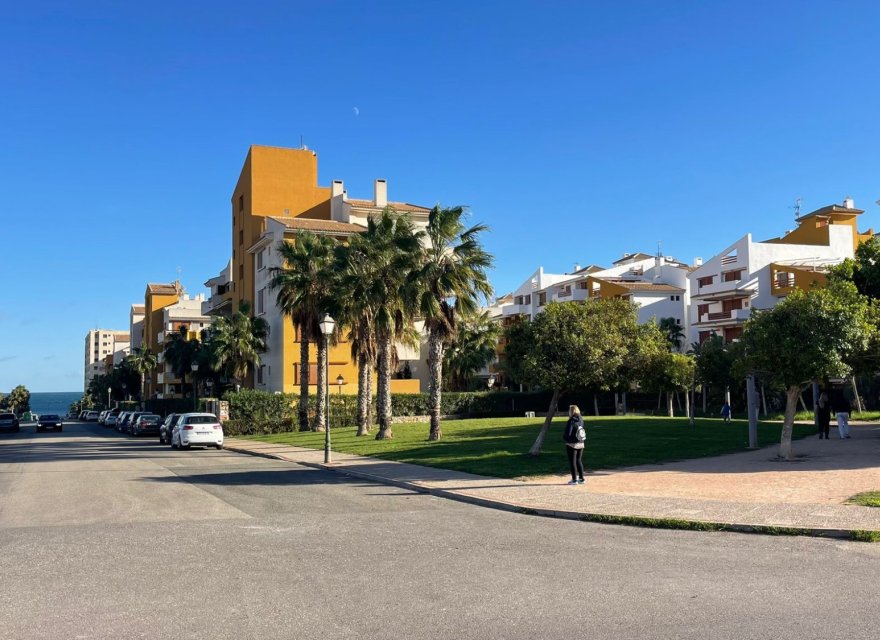 Resale - Duplex - Punta Prima
