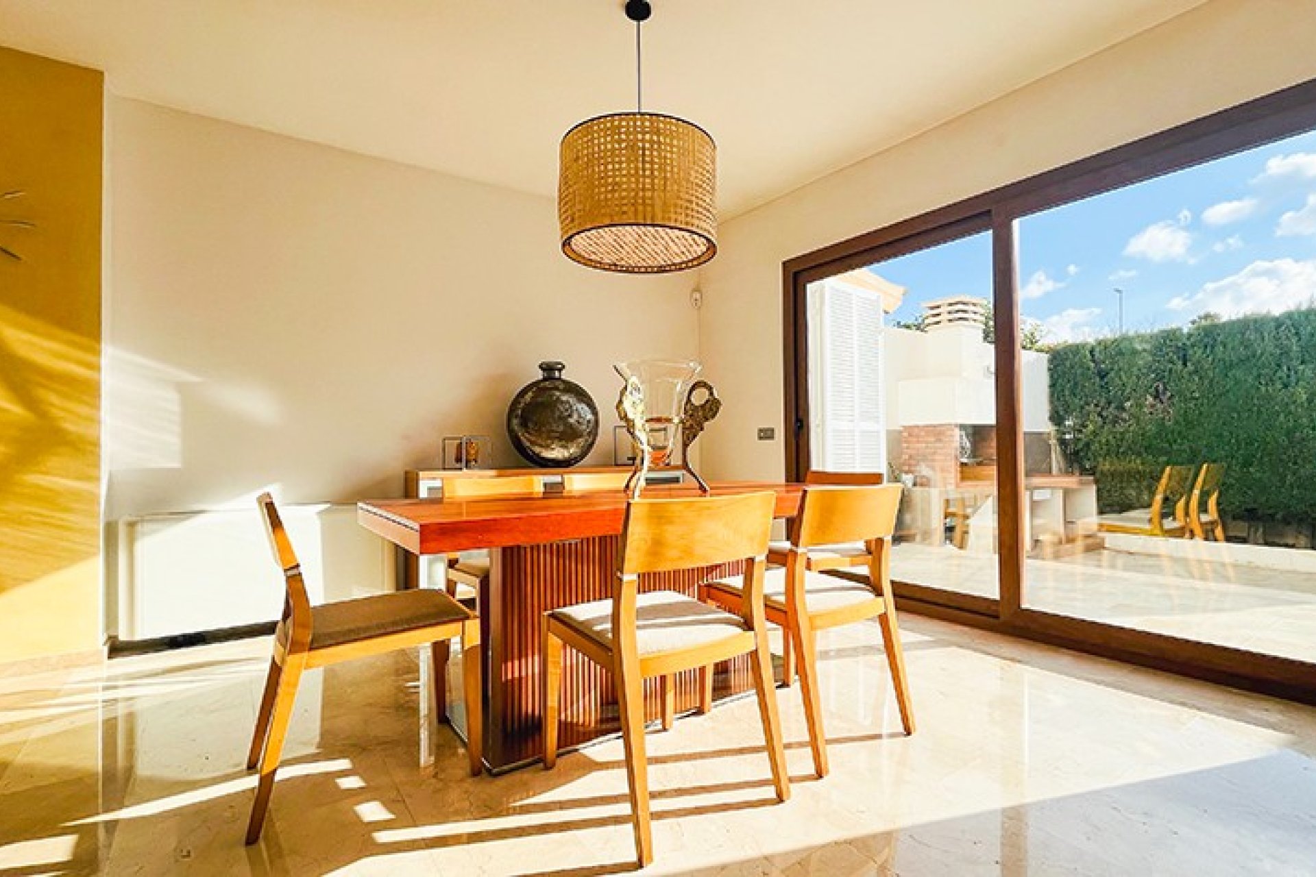 Resale - Duplex - Son Veri Nou