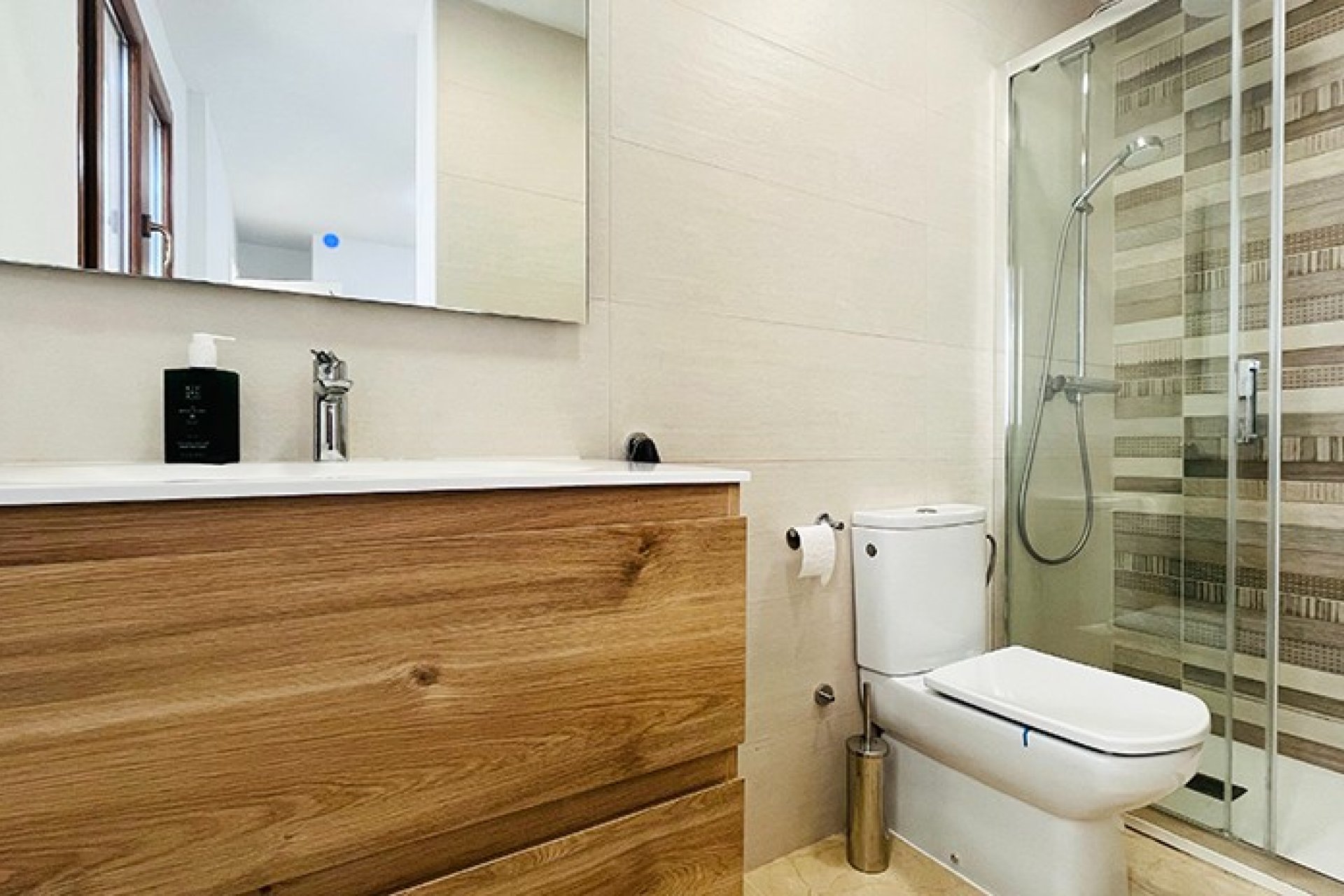 Resale - Duplex - Son Veri Nou