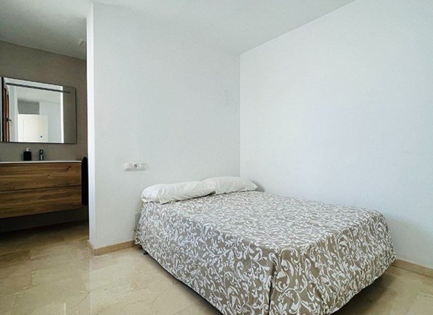 Resale - Duplex - Son Veri Nou