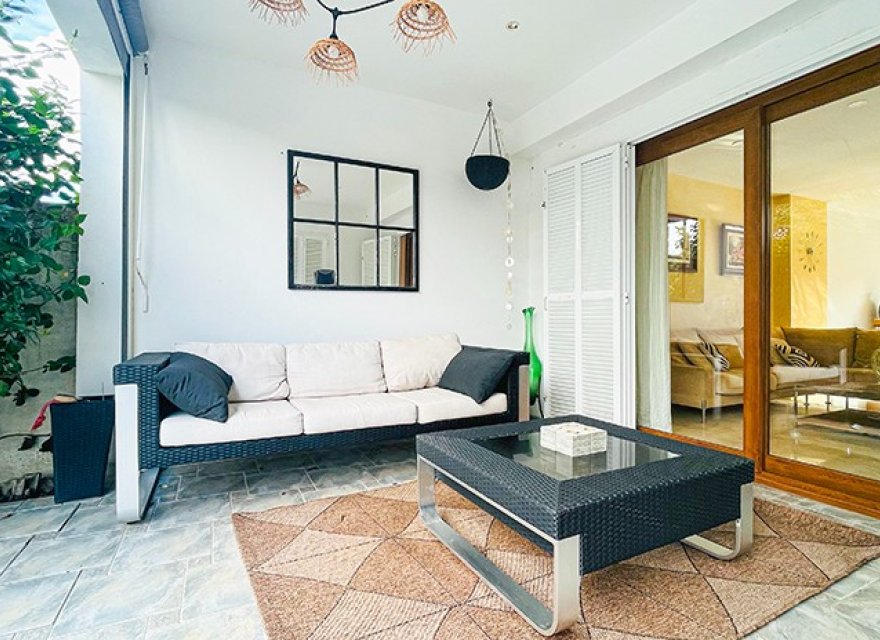 Resale - Duplex - Son Veri Nou