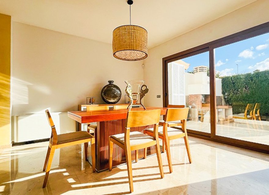 Resale - Duplex - Son Veri Nou