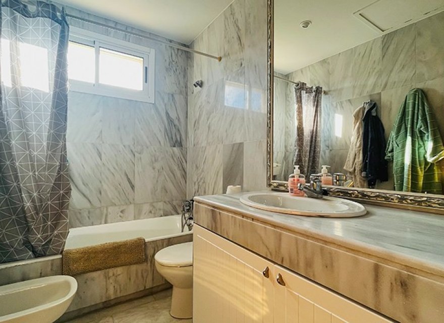 Resale - Duplex - Son Veri Nou