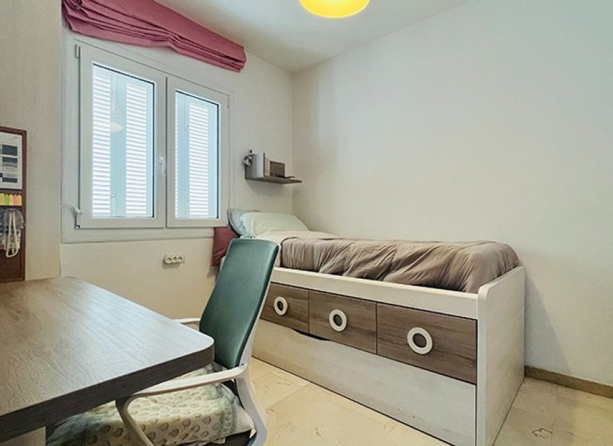 Resale - Duplex - Son Veri Nou