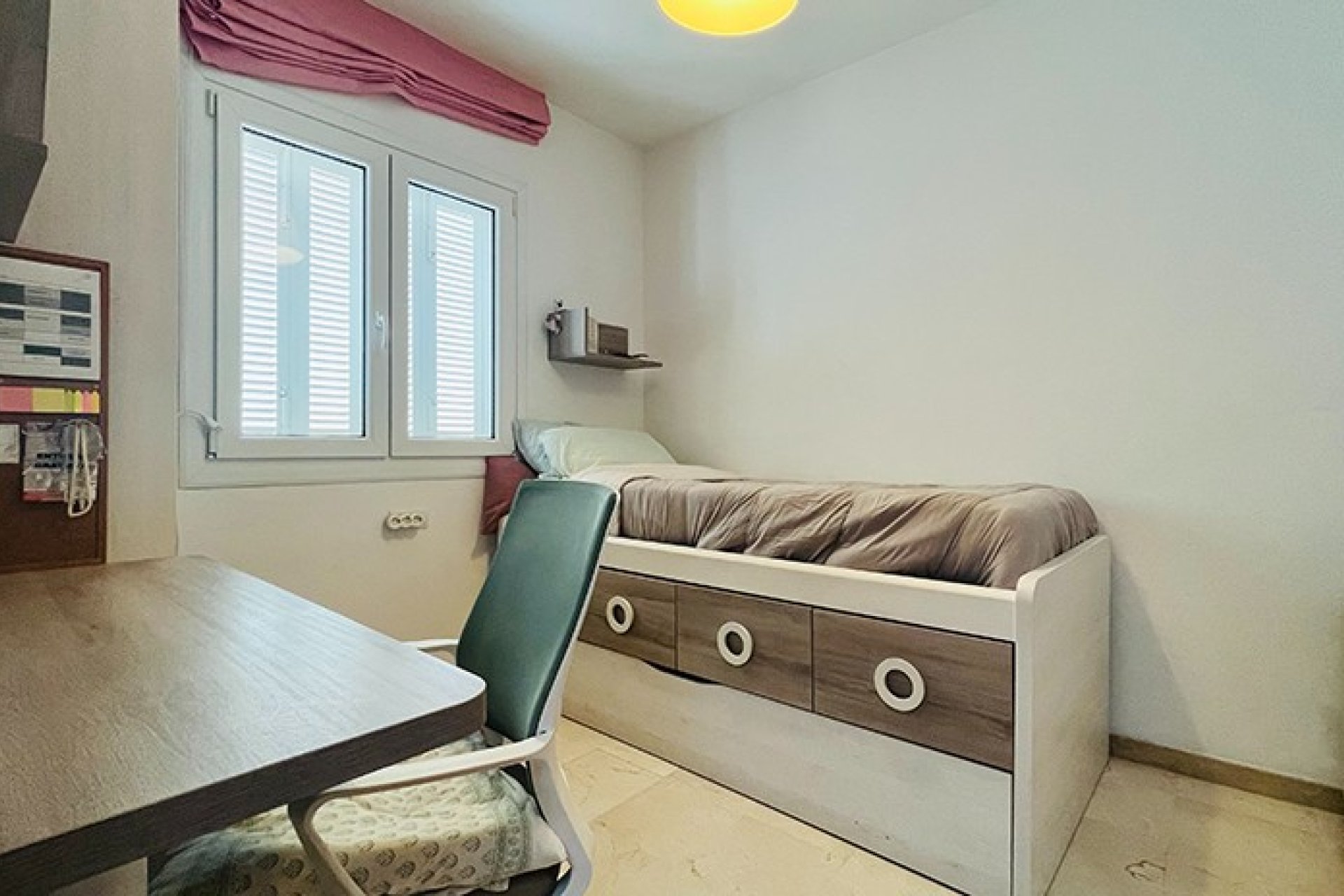 Resale - Duplex - Son Veri Nou