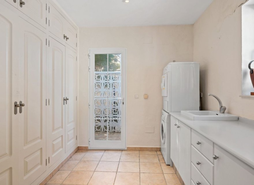 Resale - Land - Altea