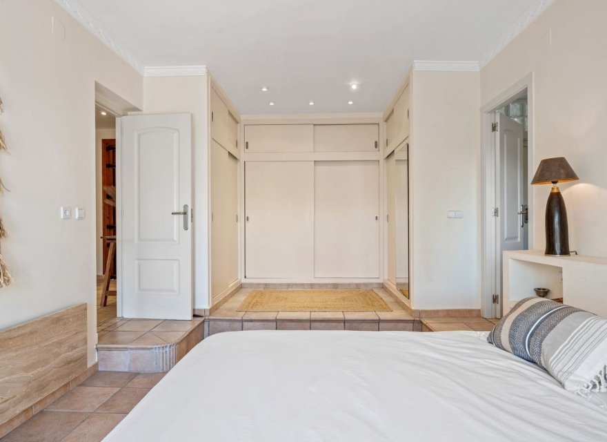 Resale - Land - Altea