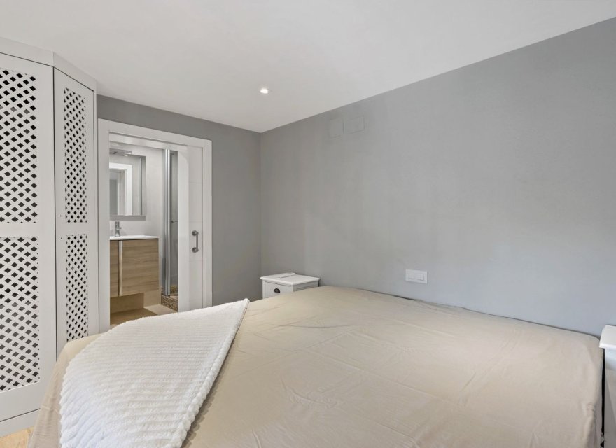 Resale - Land - Altea