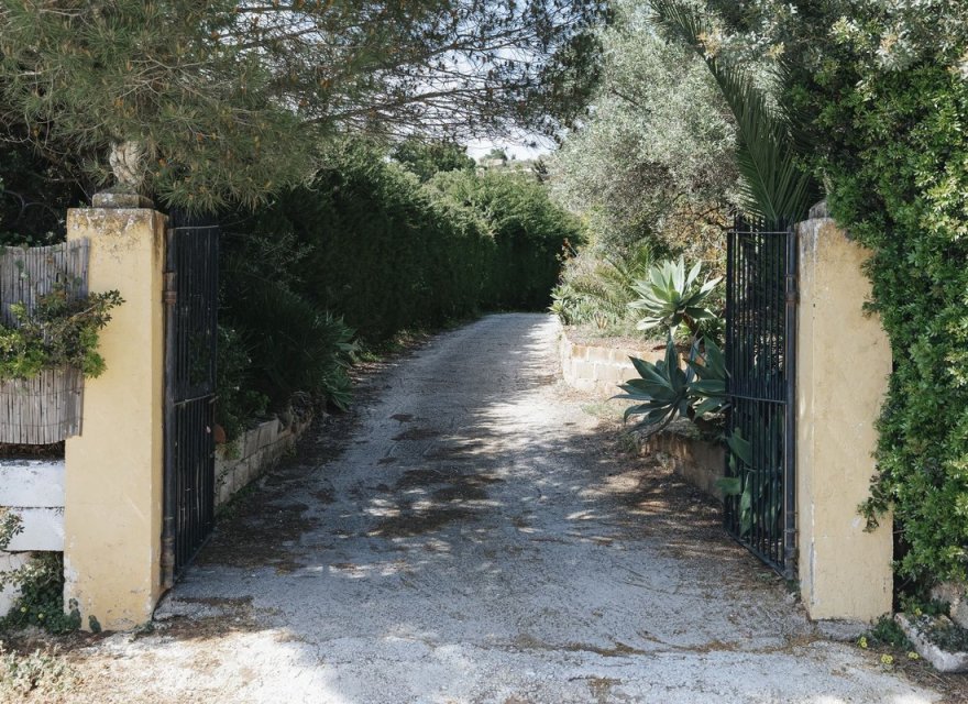 Resale - Land - Еstepona - Costa del Sol