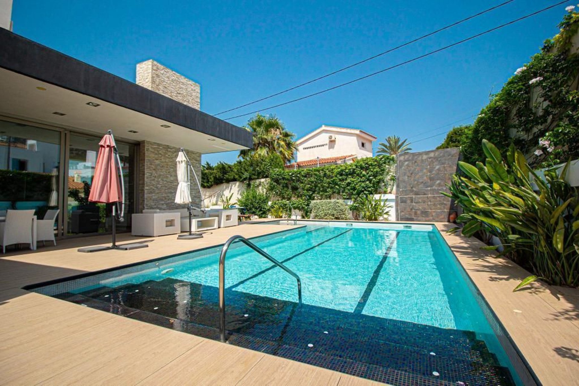 Resale - Villa - Albir  - Albir