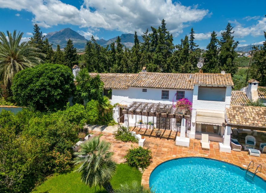 Resale - Villa - Albir  - Alfas del Pí