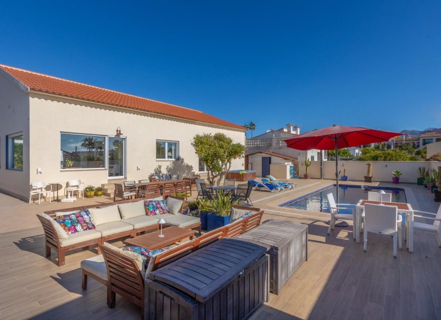 Resale - Villa - Albir  - Alfas del Pí