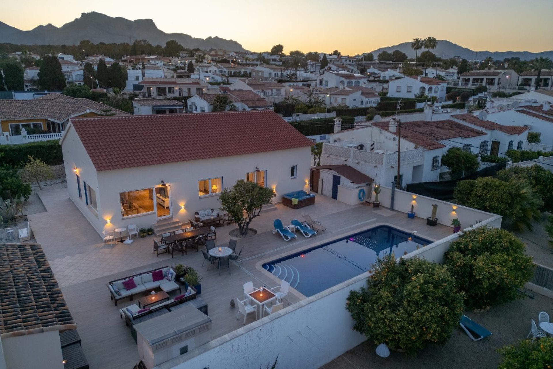 Resale - Villa - Albir  - Alfas del Pí