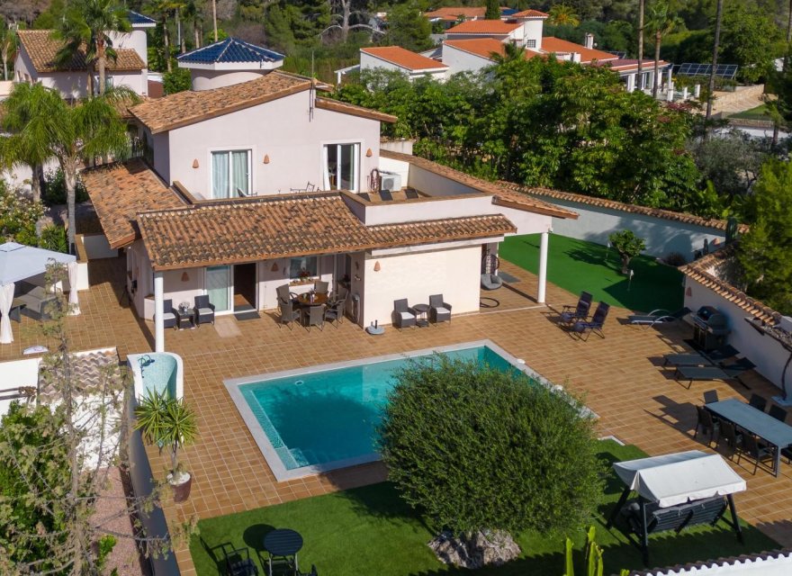 Resale - Villa - Albir  - Alfas del Pí