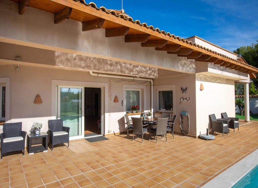 Resale - Villa - Albir  - Alfas del Pí