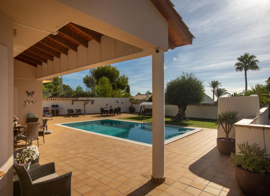 Resale - Villa - Albir  - Alfas del Pí