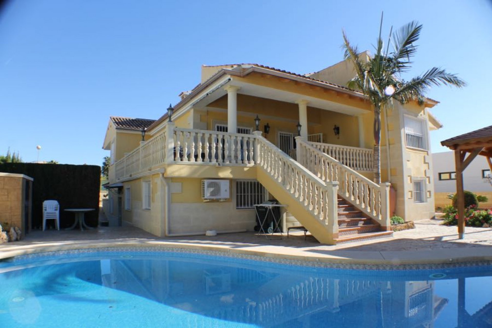 Resale - Villa - Albir  - Arabi