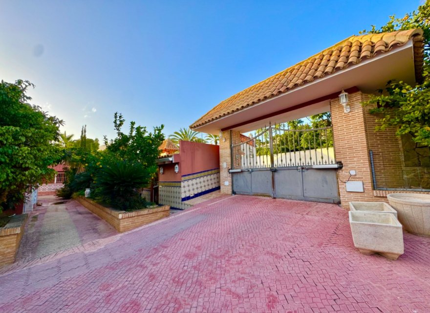 Resale - Villa - Albir  - Costa Blanca