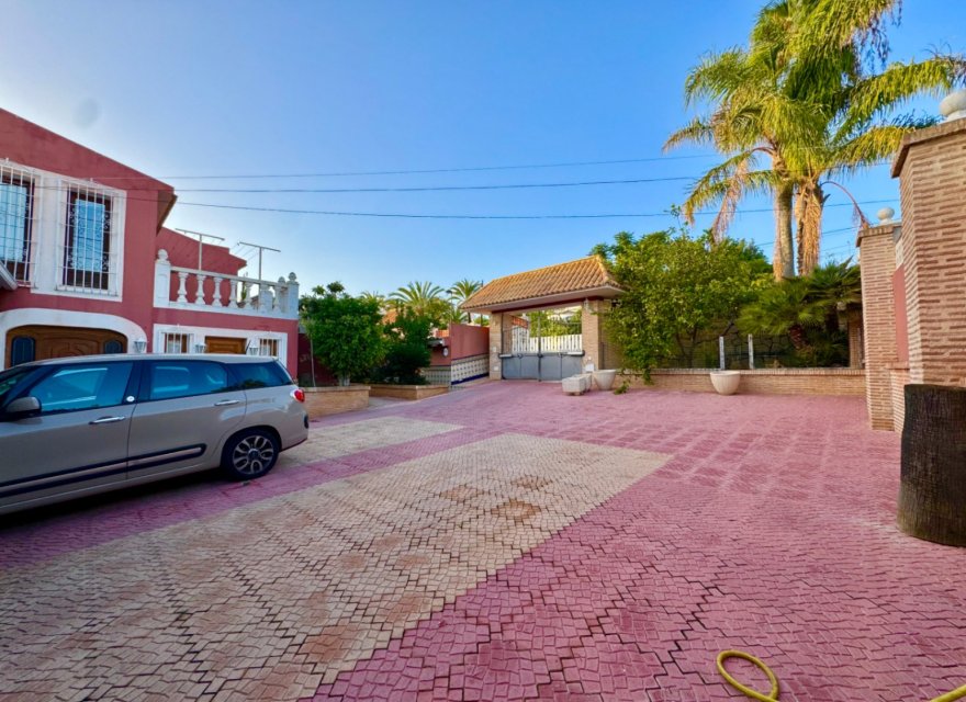 Resale - Villa - Albir  - Costa Blanca