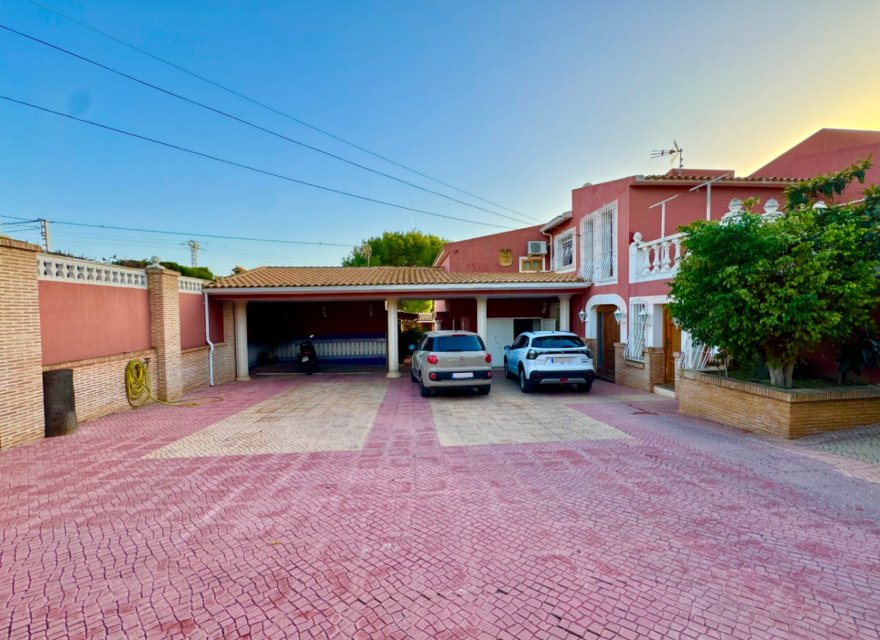 Resale - Villa - Albir  - Costa Blanca