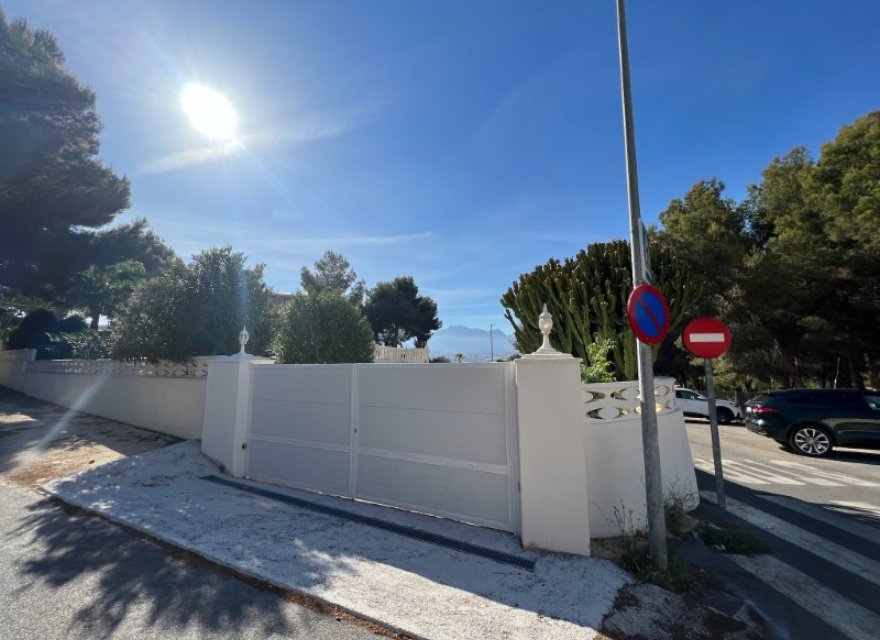 Resale - Villa - Albir  - Costa Blanca